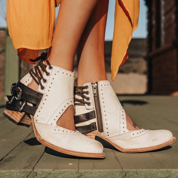 Freebird by Steven Desert White Studded Cutout Ankle Booties | Size 8 | Like New - Picture 3 of 6